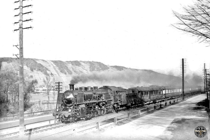 Baureihe 18.5 met de Rheingold