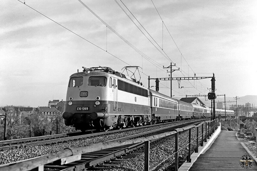 Baureihe E10 met de Rheingold