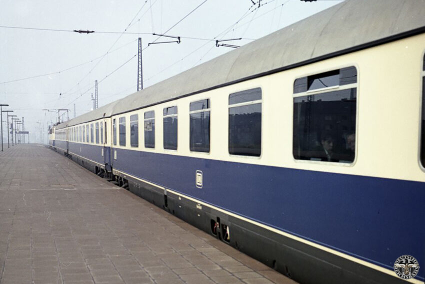 Baureihe E10 met de Rheingold