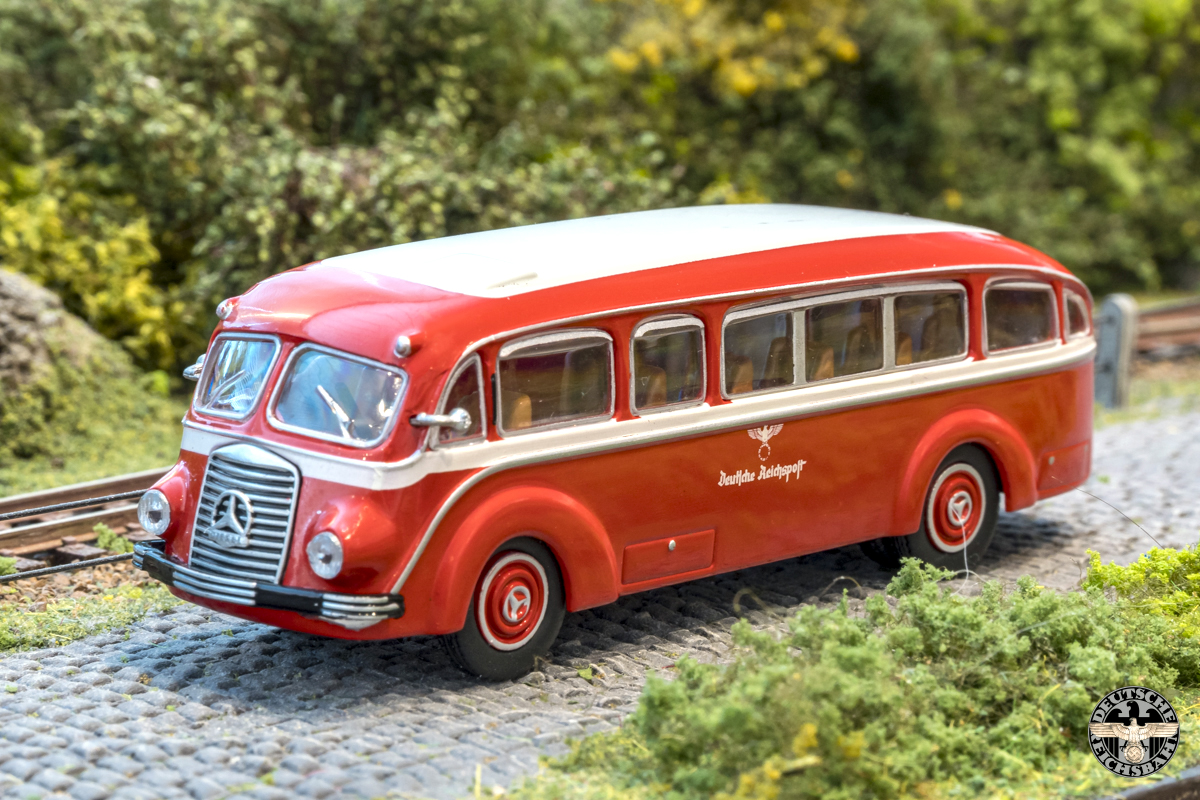 Brekina - Mercedes Benz LO3500 "Deutsche Reichspost".