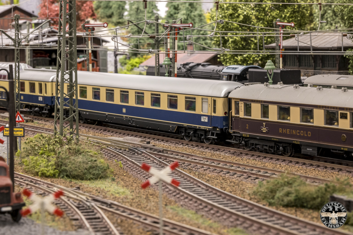 Rheingold Gr 28 en Gr 62 wagons