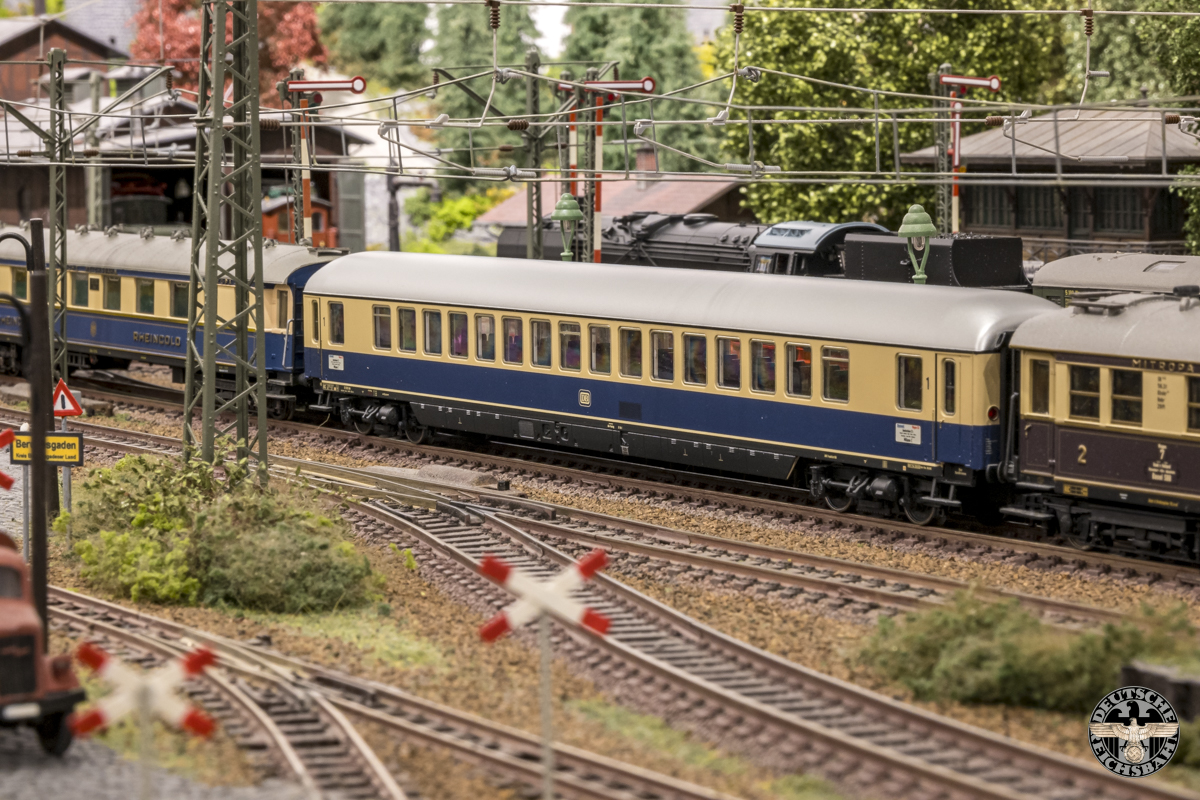 Rheingold Gr 28 en Gr 62 wagons
