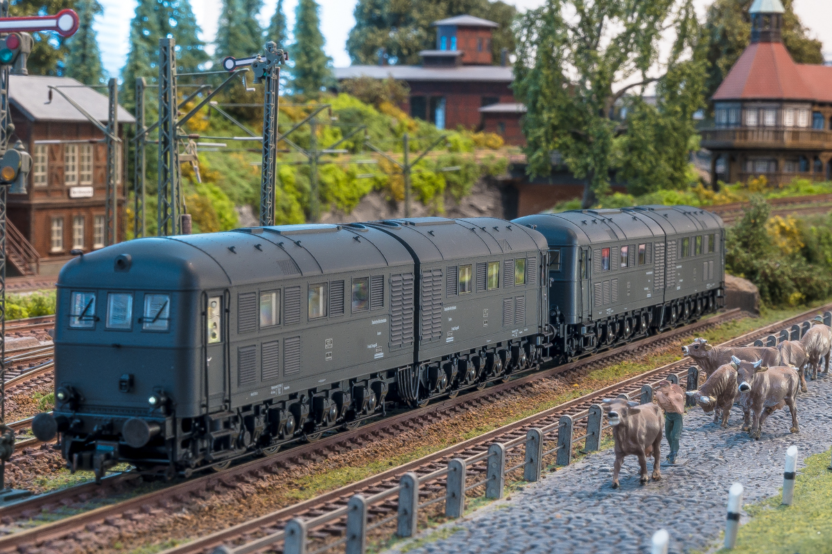 2x Roco 70114 - DRB D311