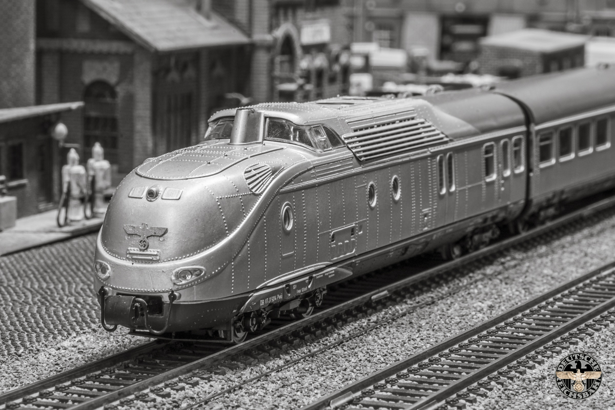 Nu de D311 is weggereden is de kopwagen goed zichtbaar.